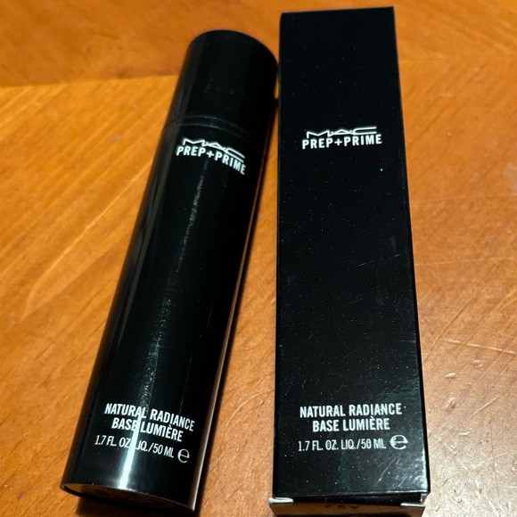 MAC Prep + Prime Natural Radiance Illuminating Primer - Picture 3 of 16